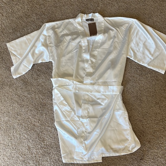 Bridal Robe - Picture 3 of 5